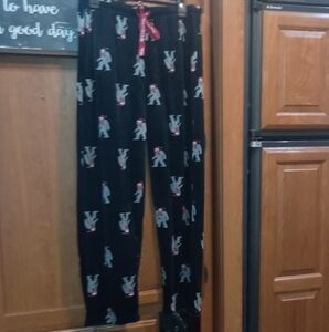 Columbia Bigfoot Santa Black Pajama / Lounge Pants Mens Medium